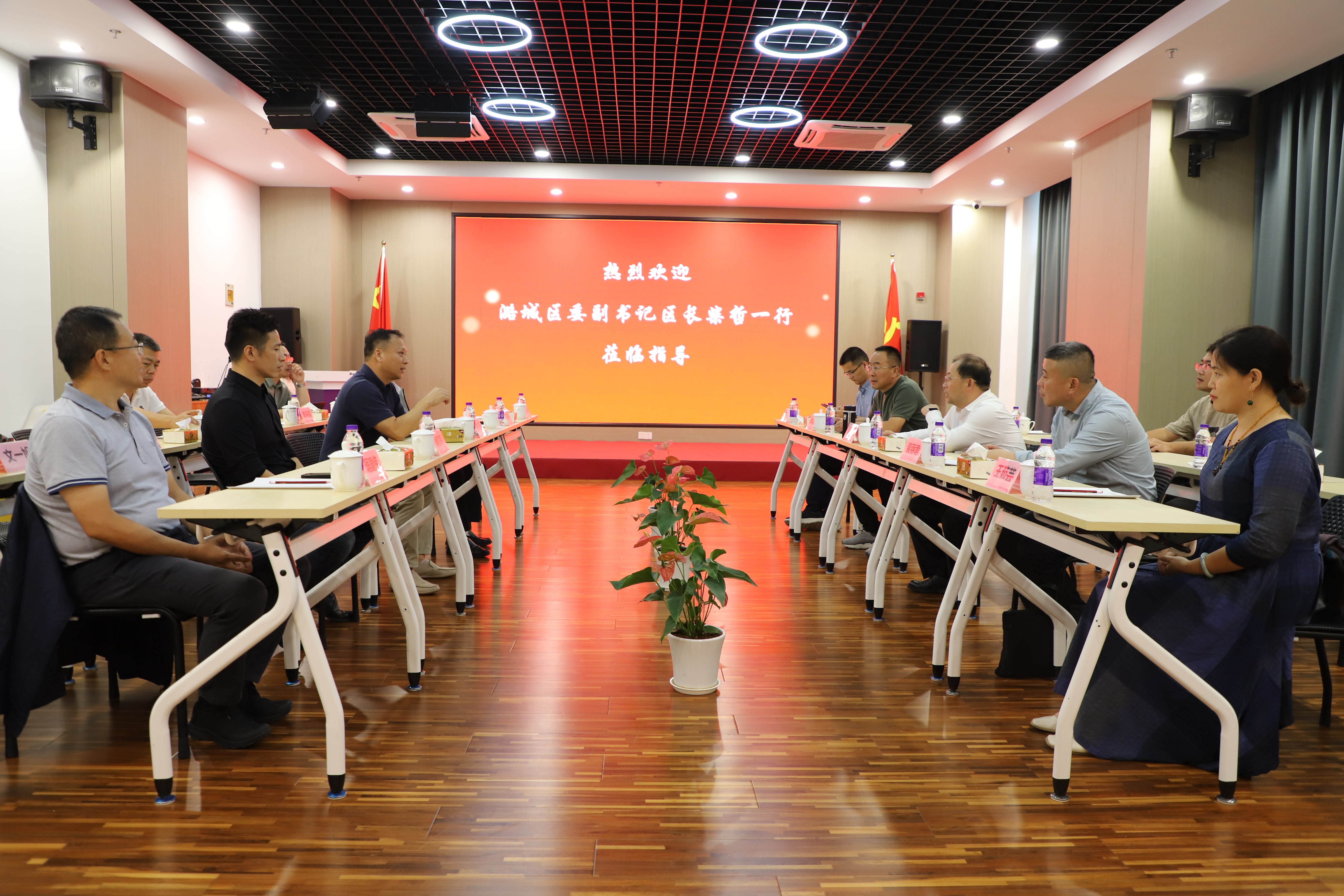 柴哲带队赴上海迎智正能文化发展有限公司招商考察