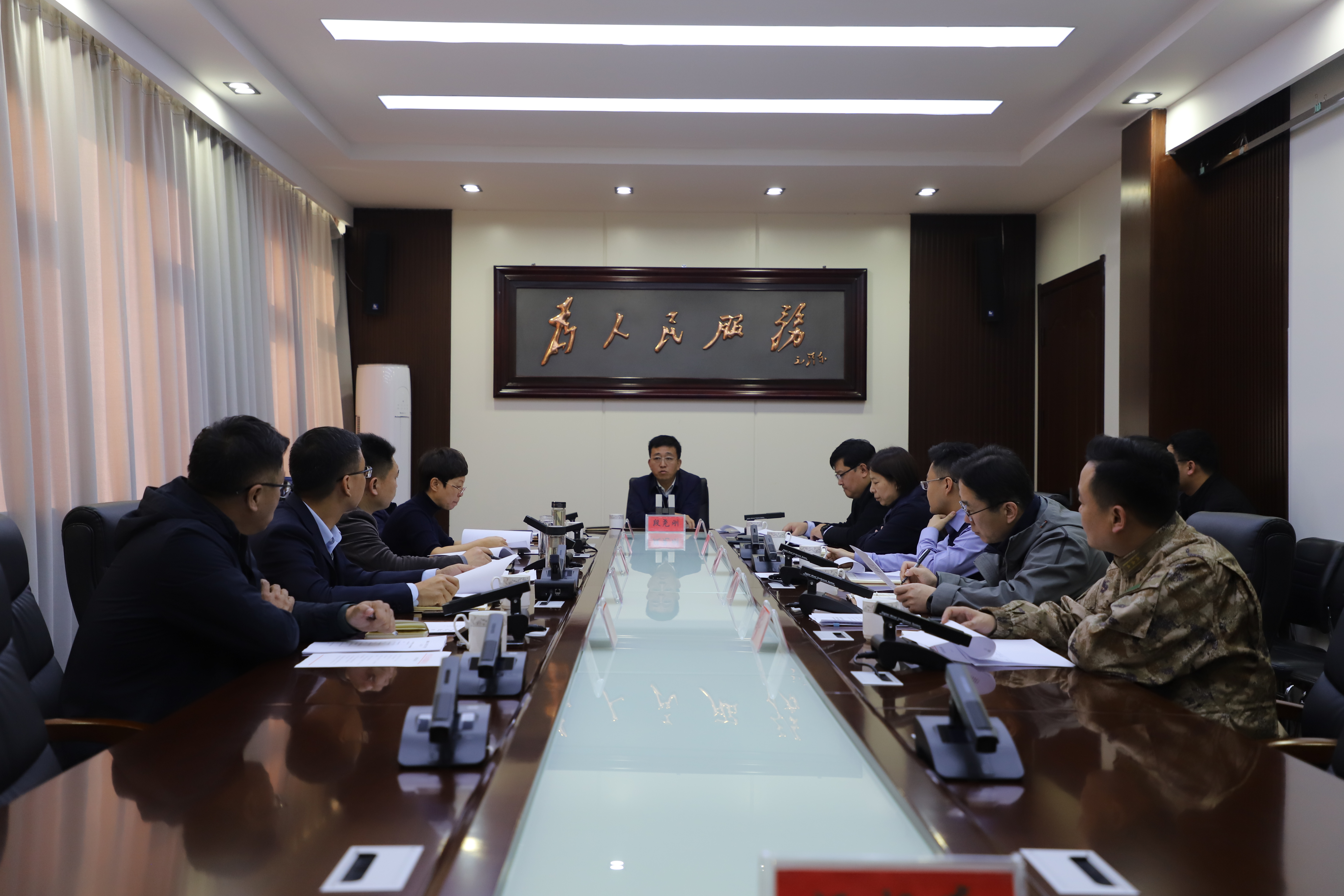 区委常委会召开会议