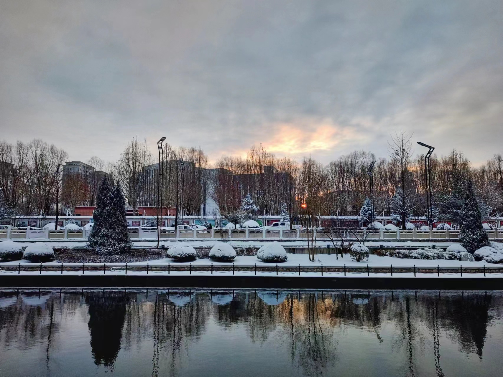 美丽“冻”人，他们用雪铲奏出潞城“最强音”！