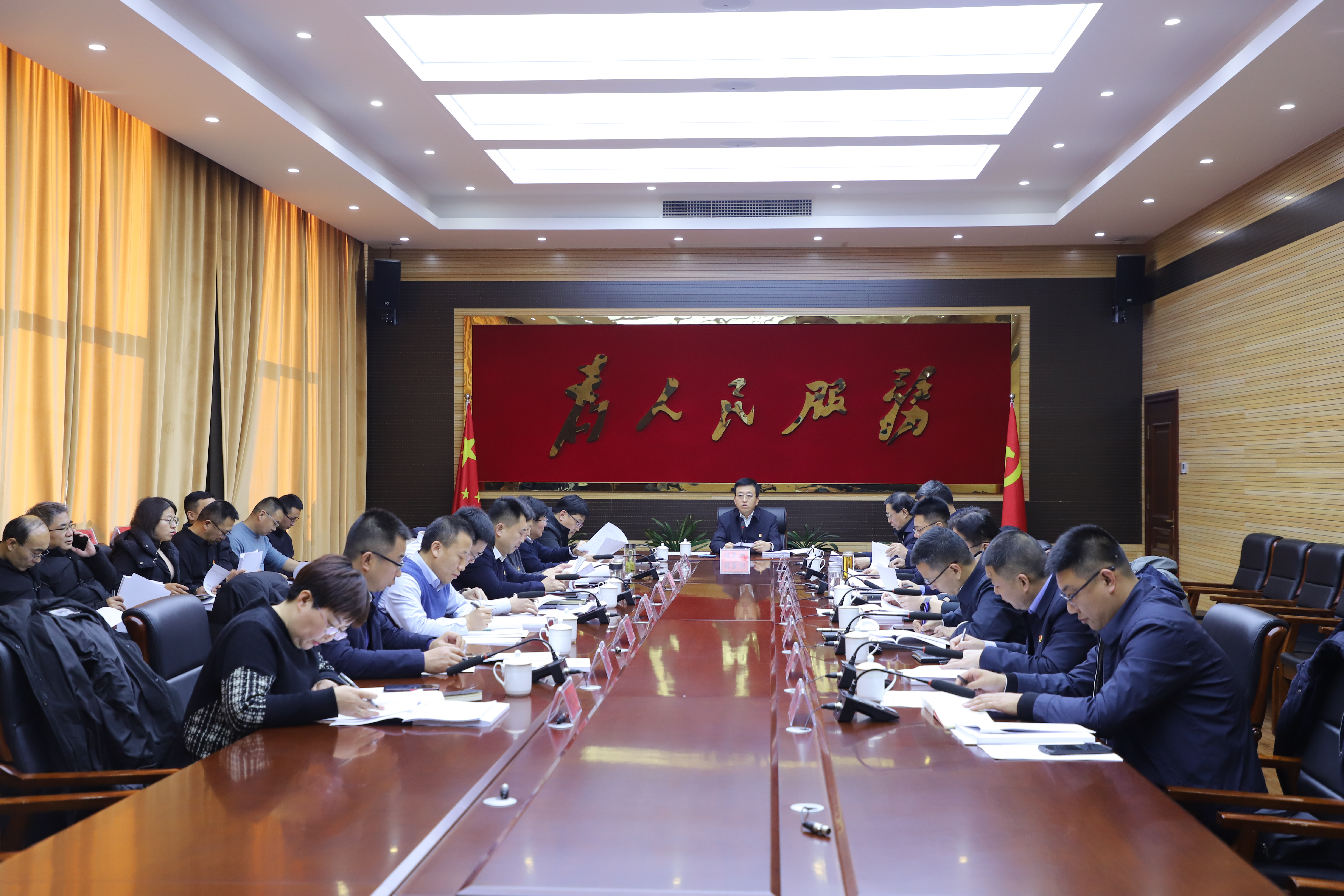 我区召开党政领导班子调研成果交流会