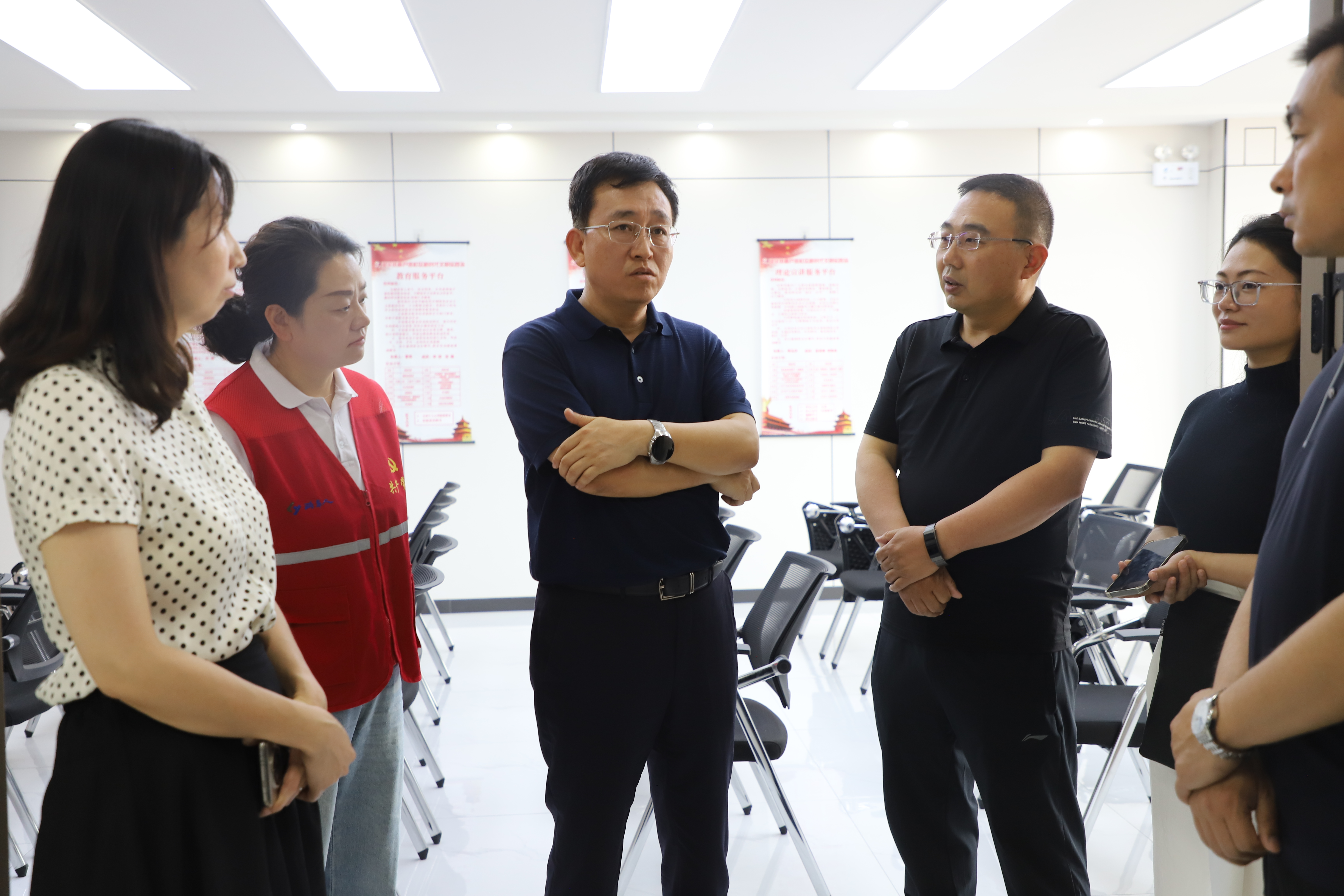 段尧刚在潞华街道部分社区开展专题调研