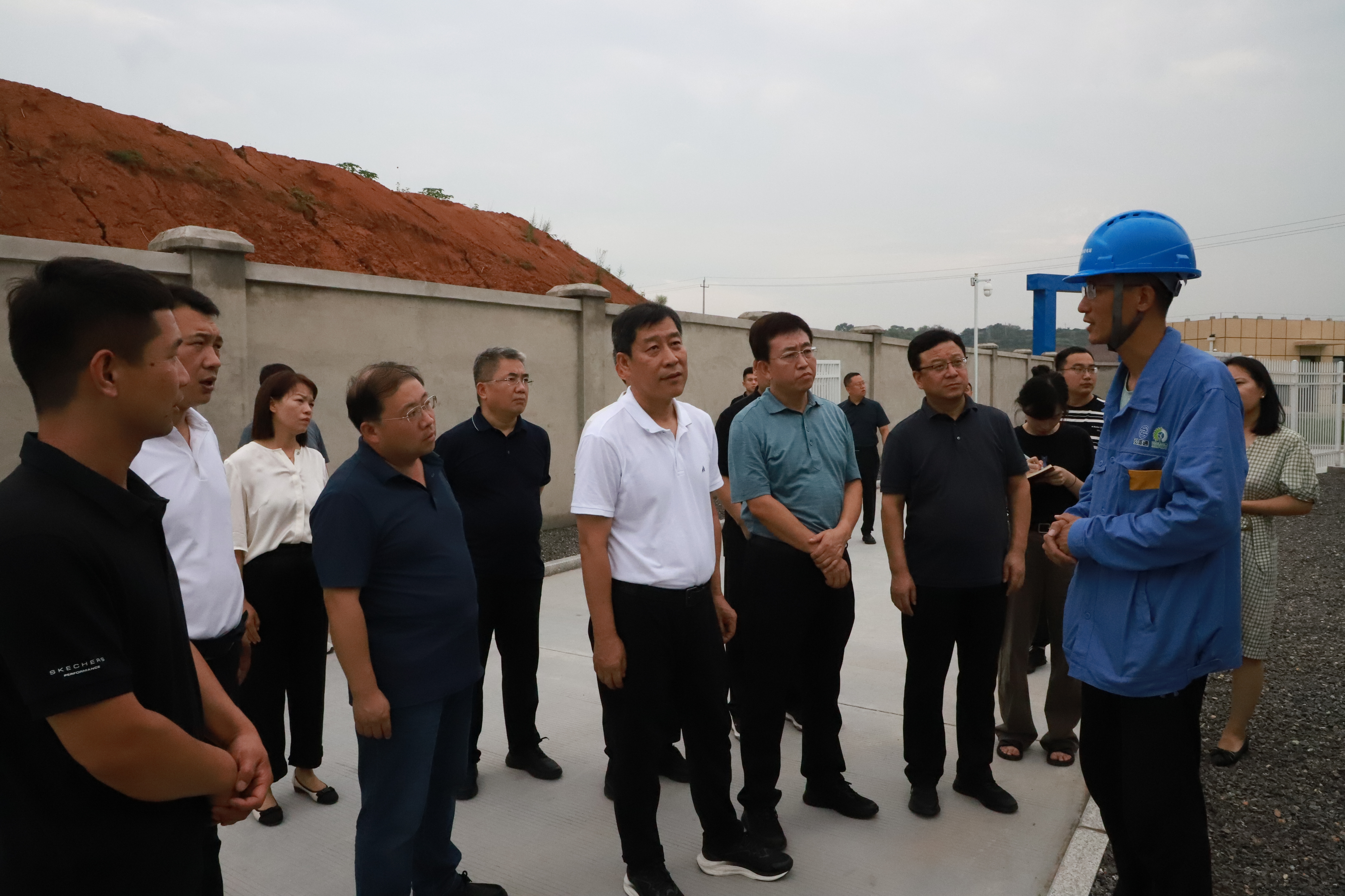 陈向阳深入我区就项目建设情况开展专题调研