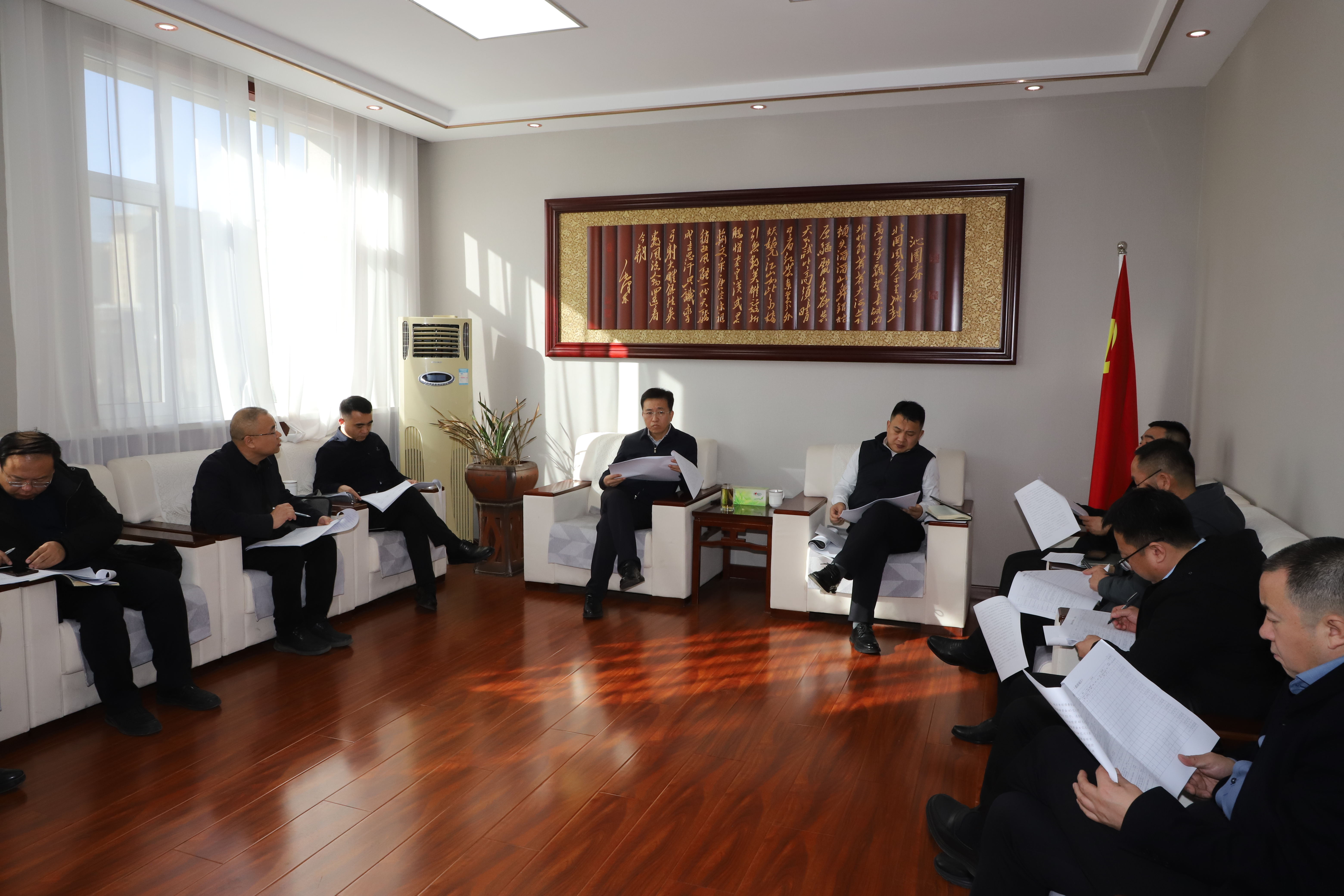 段尧刚组织召开2025年项目谋划推进会