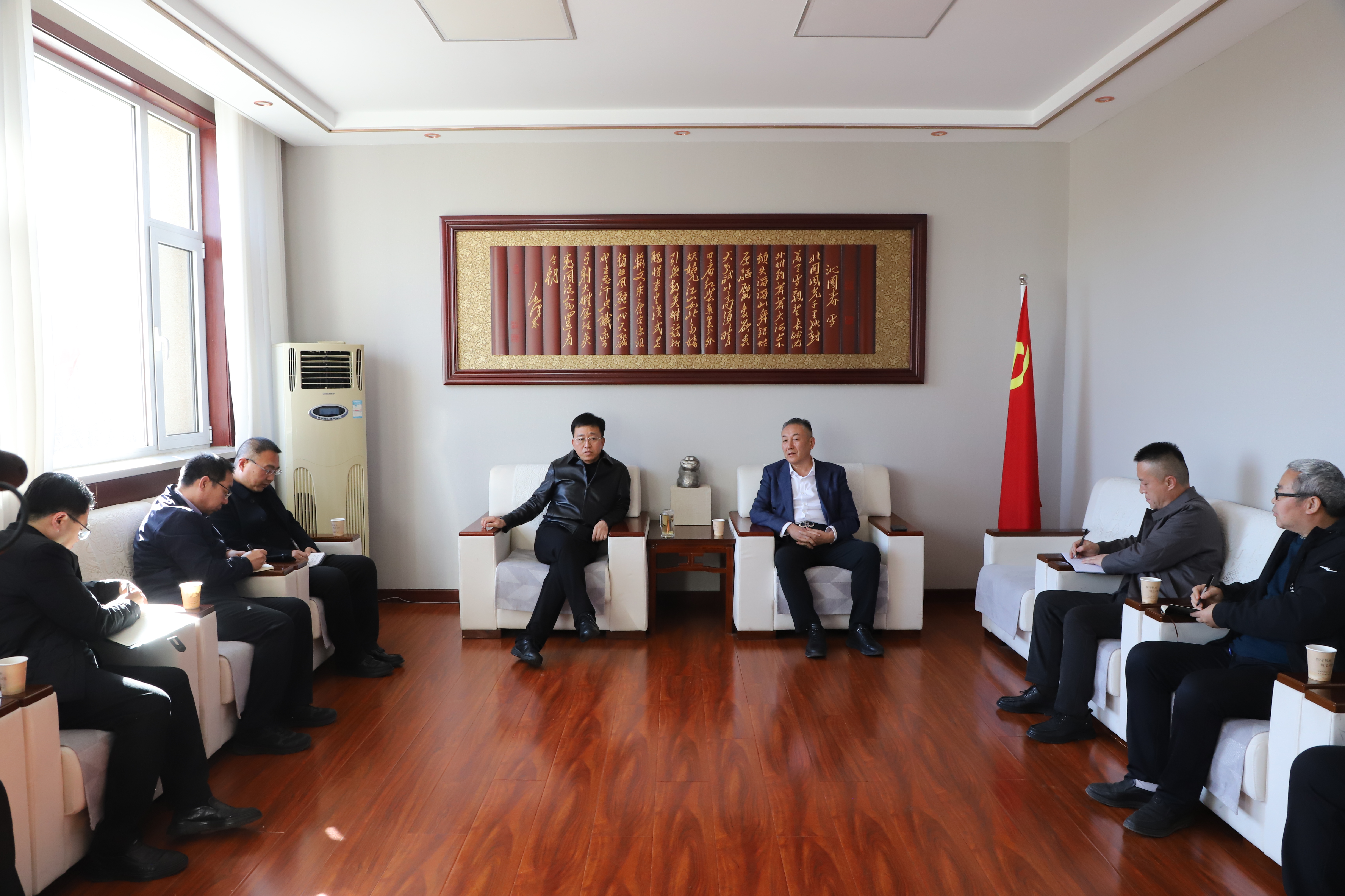 段尧刚会见驻京客商并召开文旅项目专题会议