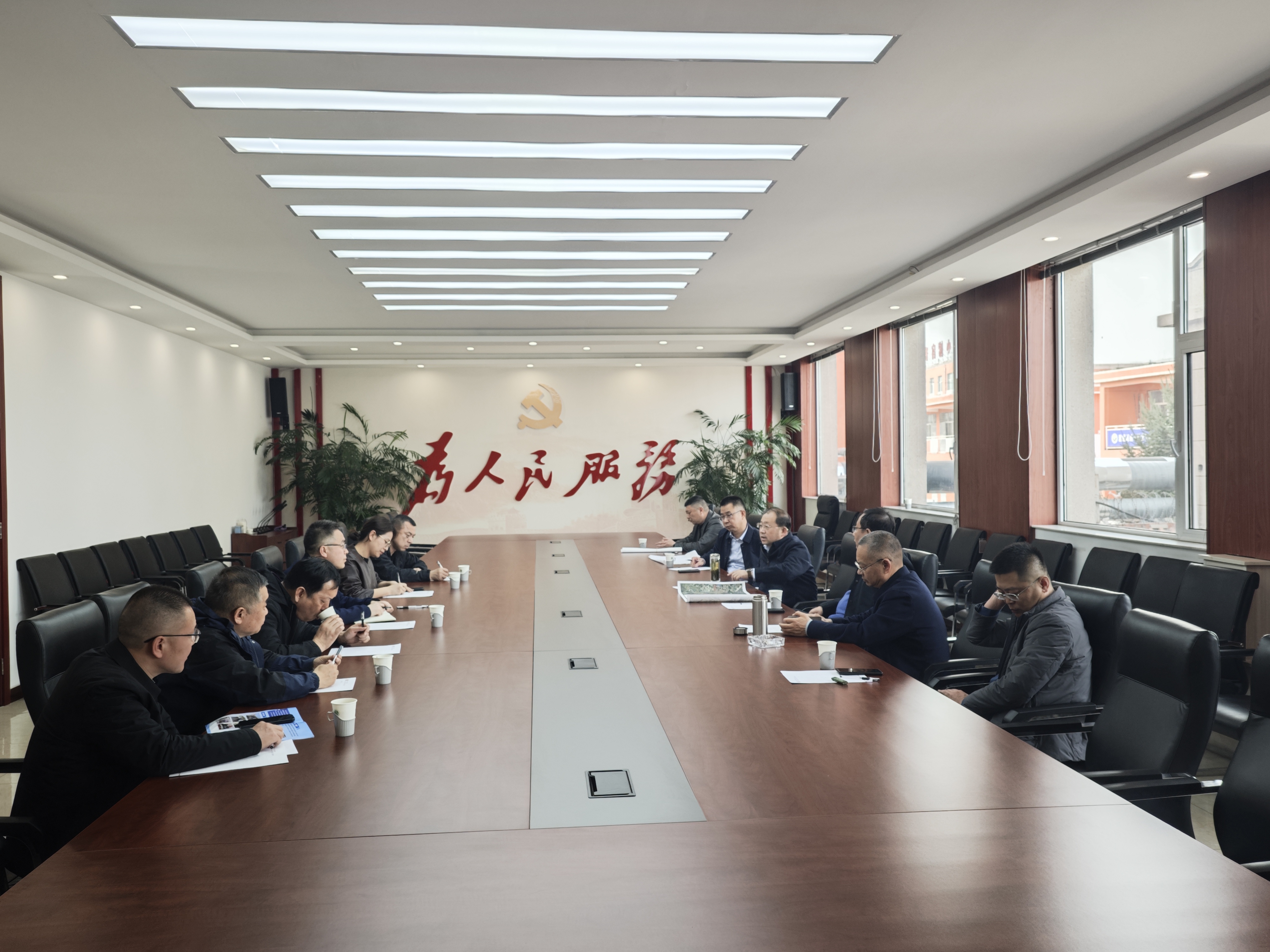 市公路分局局长韩洪泽率队深入省道324微子镇路段开展调研