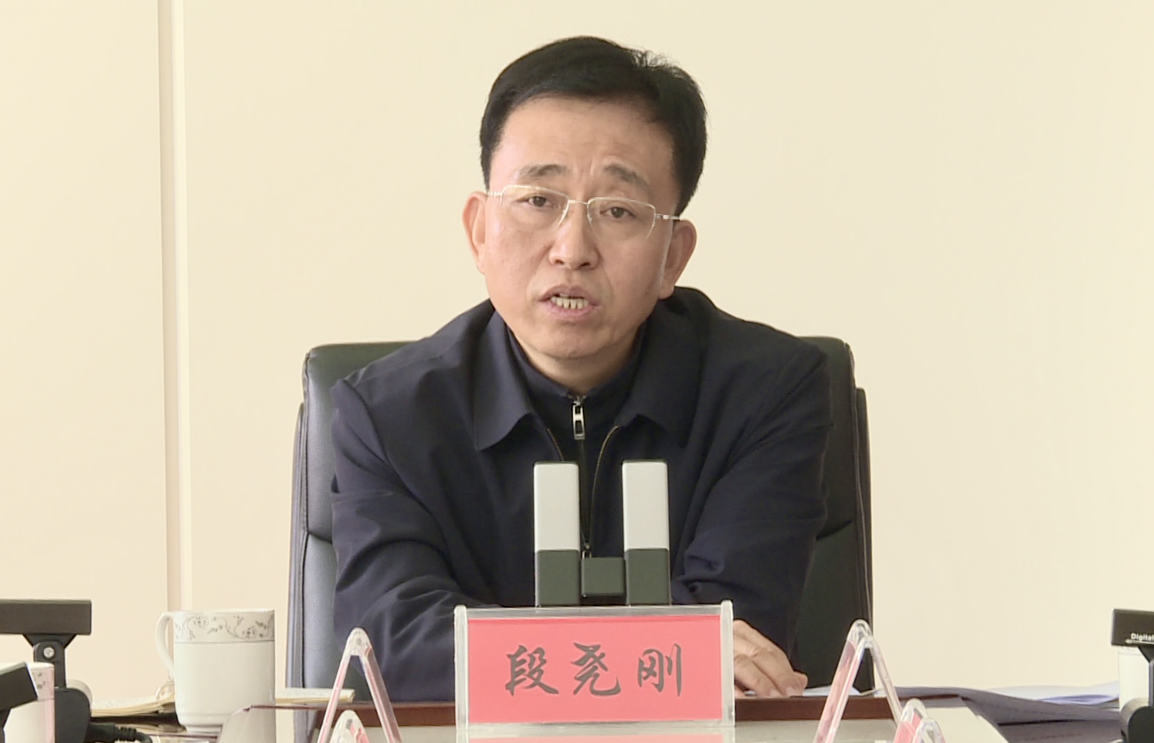 8d8fd1f89bbc0b34b8e08bf742690322.jpg 8d8fd1f89bbc0b34b8e08bf742690322.jpg